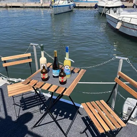 船屋 Almalo Floating House - Casa Galleggiante