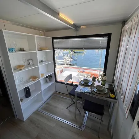 Almalo Floating House - Casa Galleggiante Procida