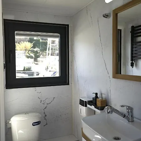 Almalo Floating House - Casa Galleggiante