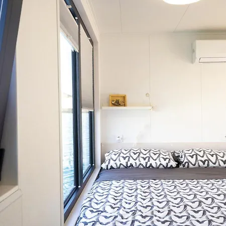 Almalo Floating House - Casa Galleggiante * 普罗奇达