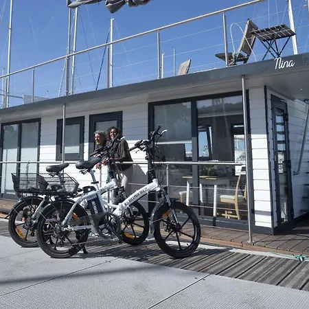 船屋 Almalo Floating House - Casa Galleggiante *