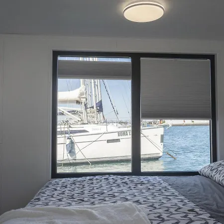 Almalo Floating House - Casa Galleggiante 船屋