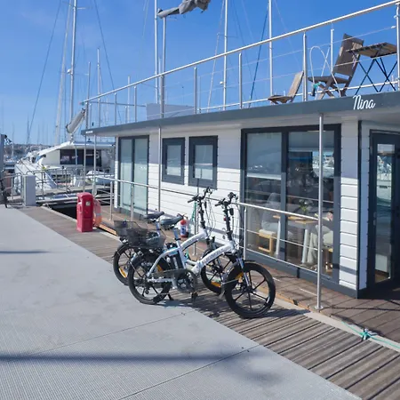 船屋 Almalo Floating House - Casa Galleggiante